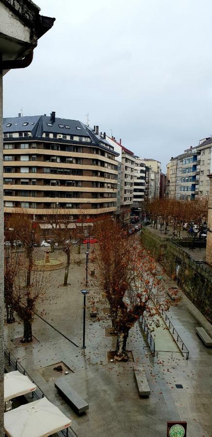 Duplex Luminoso Con Vistas En El Centro De Ourense Lägenhet Exteriör bild